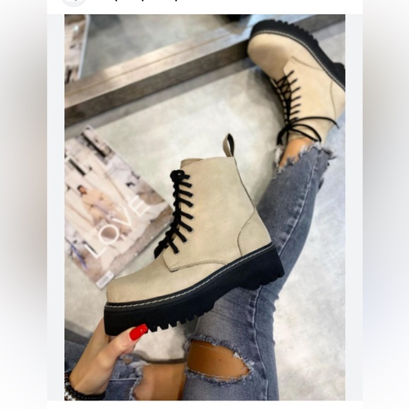 SINCERELY JULES HARLEY COMBAT BOOTS CREAM COLOUR SIZE 7.5 - Picture 2 of 10